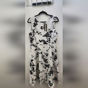 Tea Dress NWT Cotton Sleeveless Black and White A-Line‎ Midi Dress with Belt